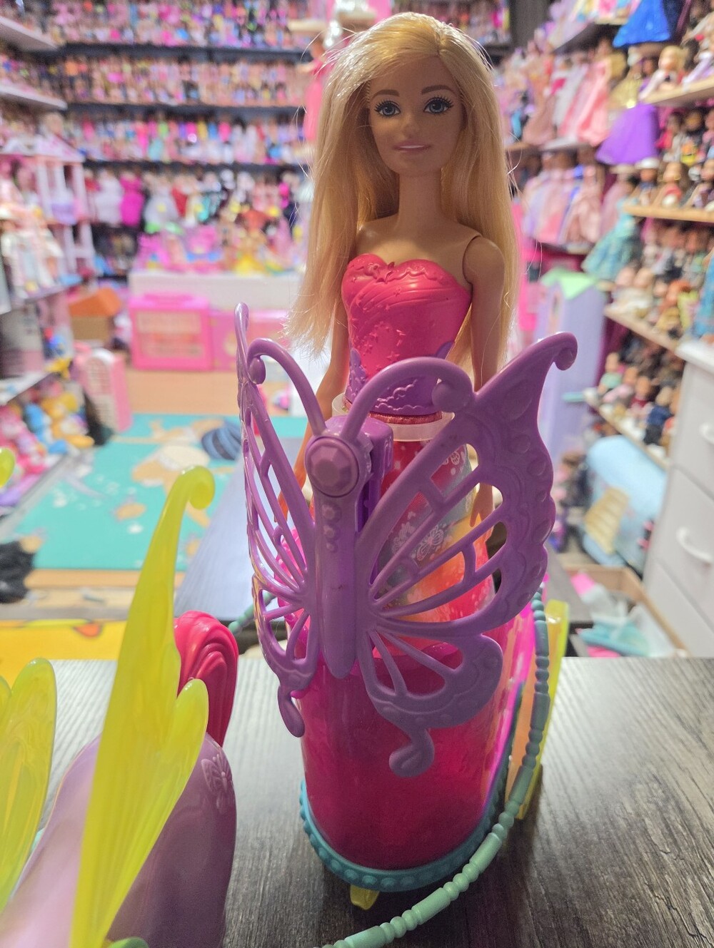 2019 Dreamtopia Fantasy Horse & Chariot Barbie Set - Picture 3 of 8